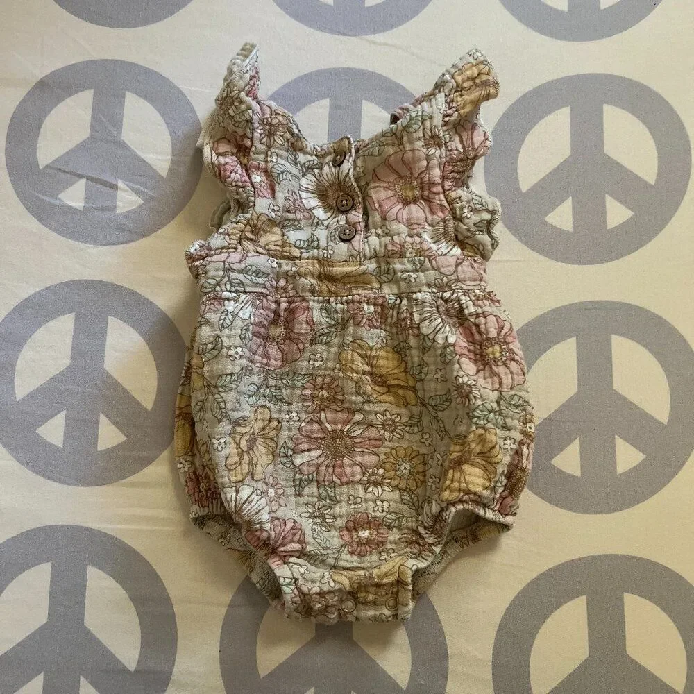 Tullabee, Rabbit + Bear Girls 6-9 month bundle